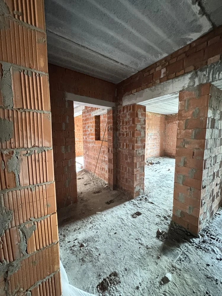 2-room apartment, double exposure to park and forest! Advantageous