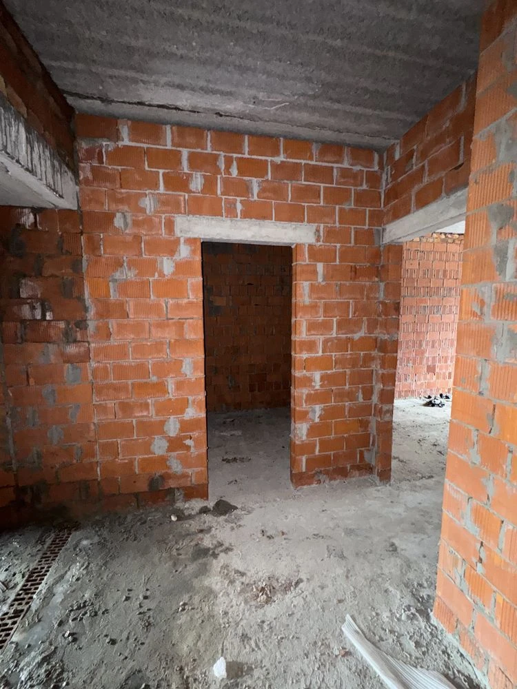 2-room apartment, double exposure to park and forest! Advantageous