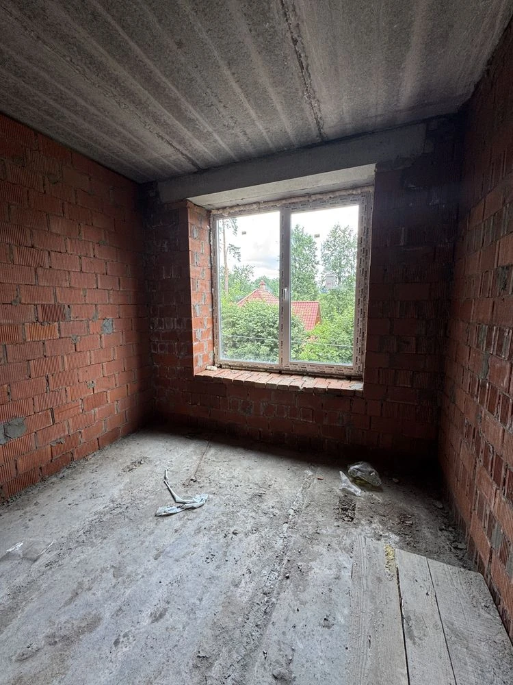 2-room apartment, double exposure to park and forest! Advantageous