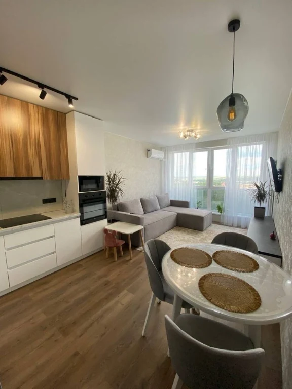 No commission! State programs - Yes. Spacious 1-bedroom apartment