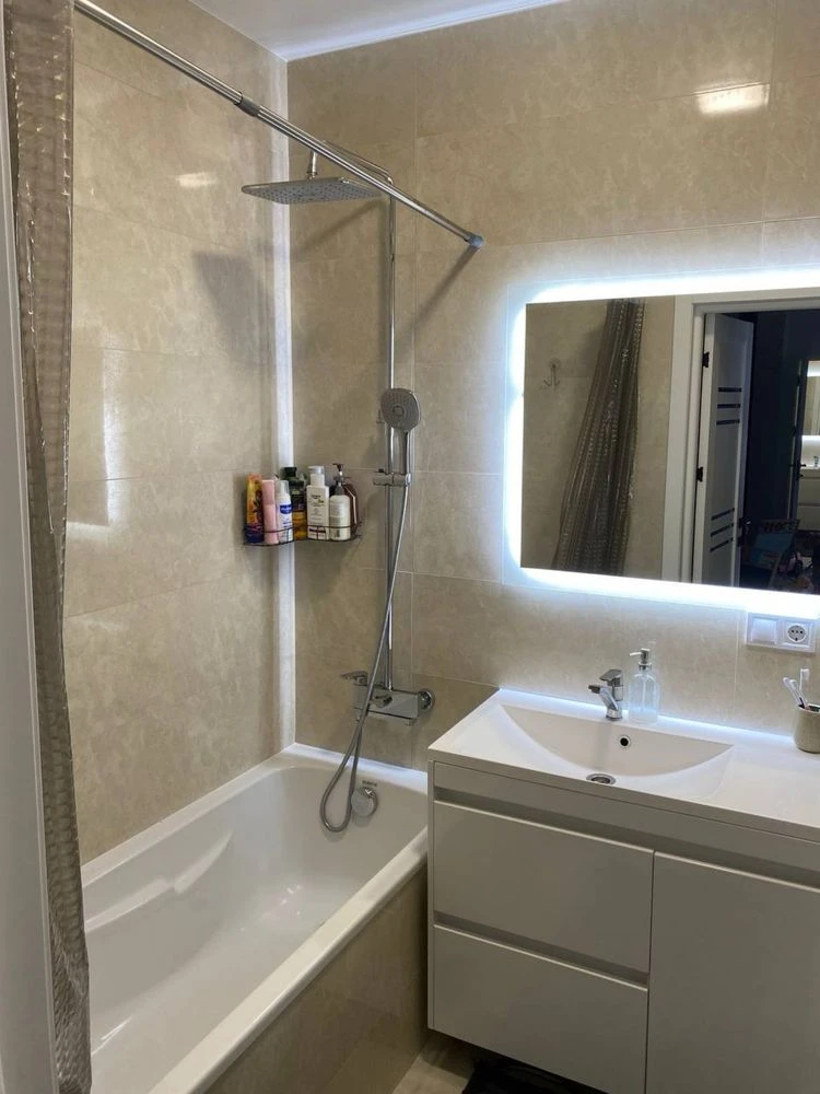 No commission! State programs - Yes. Spacious 1-bedroom apartment