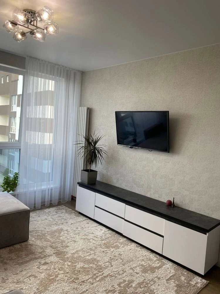 No commission! State programs - Yes. Spacious 1-bedroom apartment