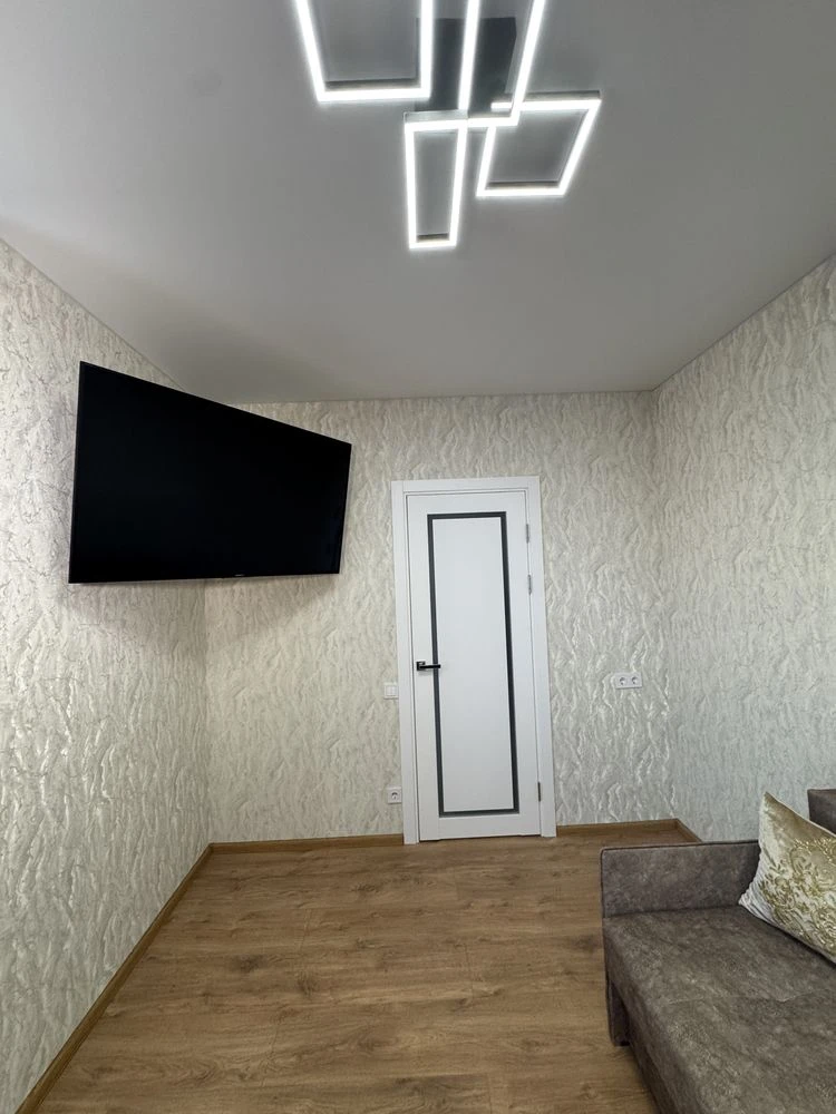 No commission! Certificate! Voucher! Resolution! Stylish apartment