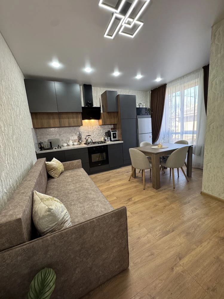 No commission! Certificate! Voucher! Resolution! Stylish apartment