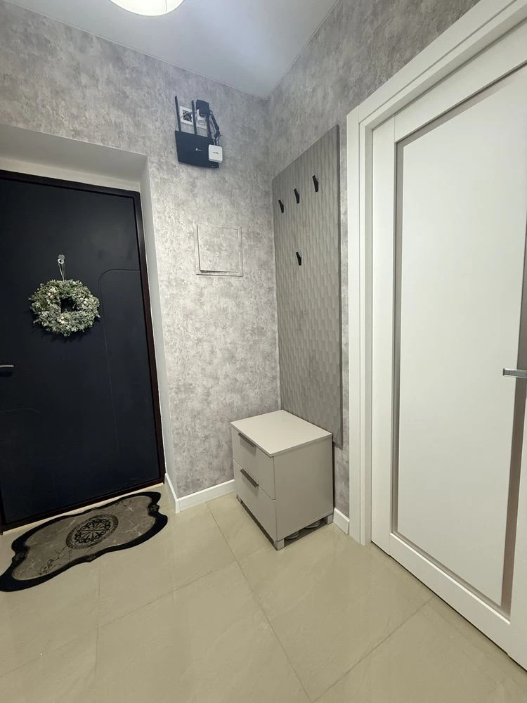 No commission! Certificate! Voucher! Resolution! Stylish apartment