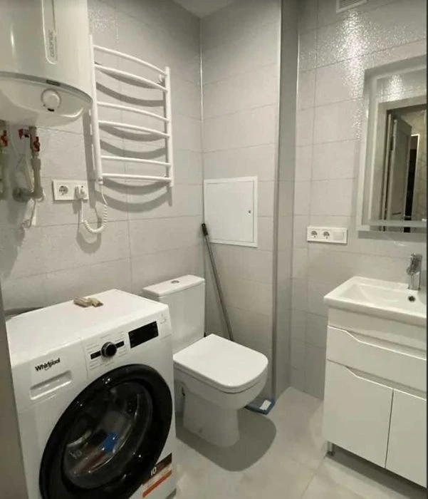 (91653) GAZ! 3-room apartment for sale on Heroyiv Kharkiv Ave. |
