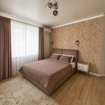 Central Park 2%, Gas! Real Apartment