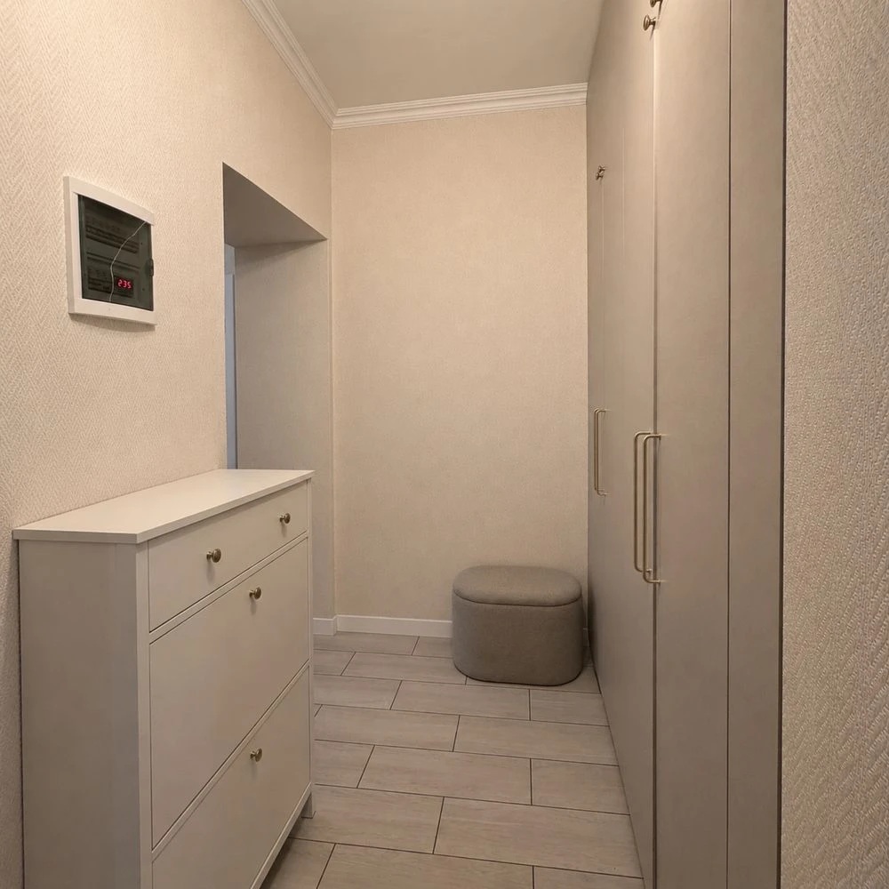 Central Park 2%, Gas! Real Apartment