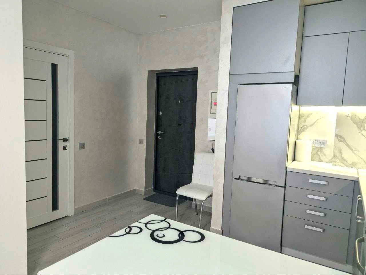 Apartment on Soborna Street 9, "Delux" Residence - gated area, with