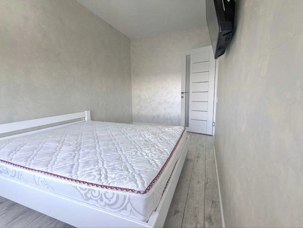 Apartment on Soborna Street 9, "Delux" Residence - gated area, with