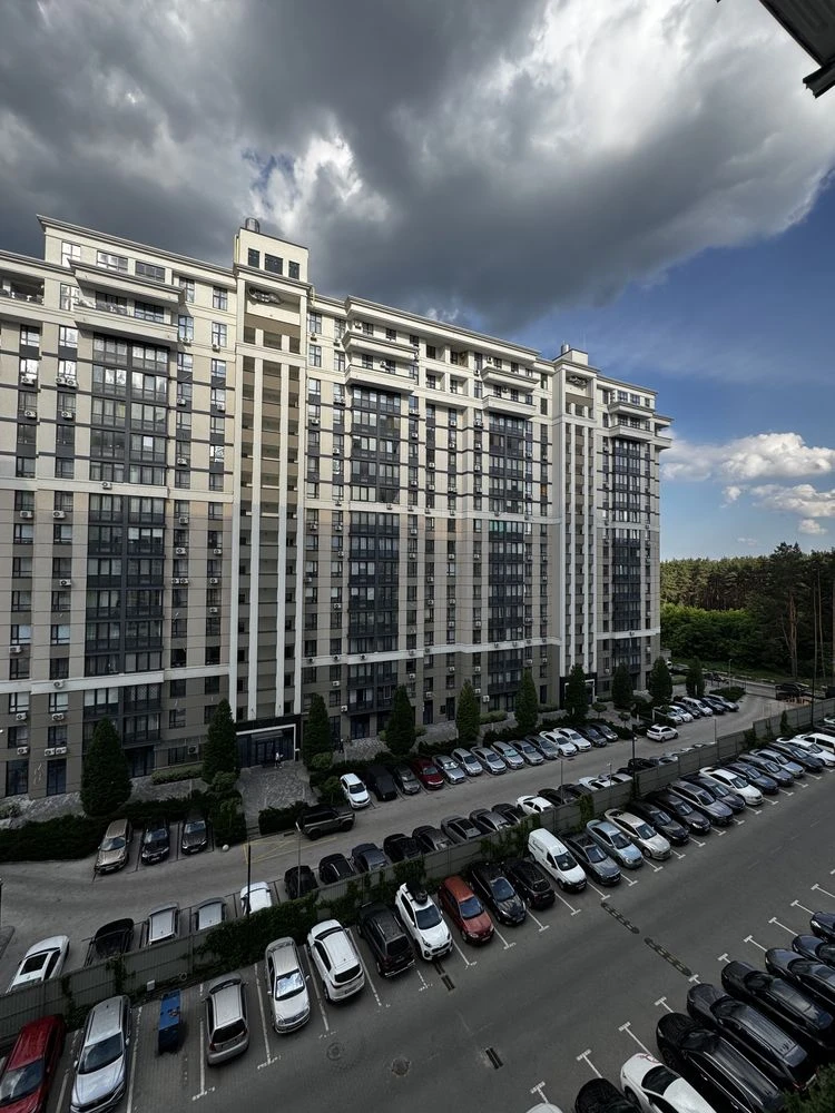 Urgent! 2-room apartment for sale in Park Central