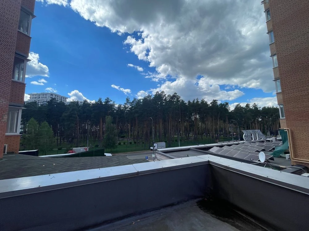 Three-bedroom apartment with a terrace in Irpin! Central Park!