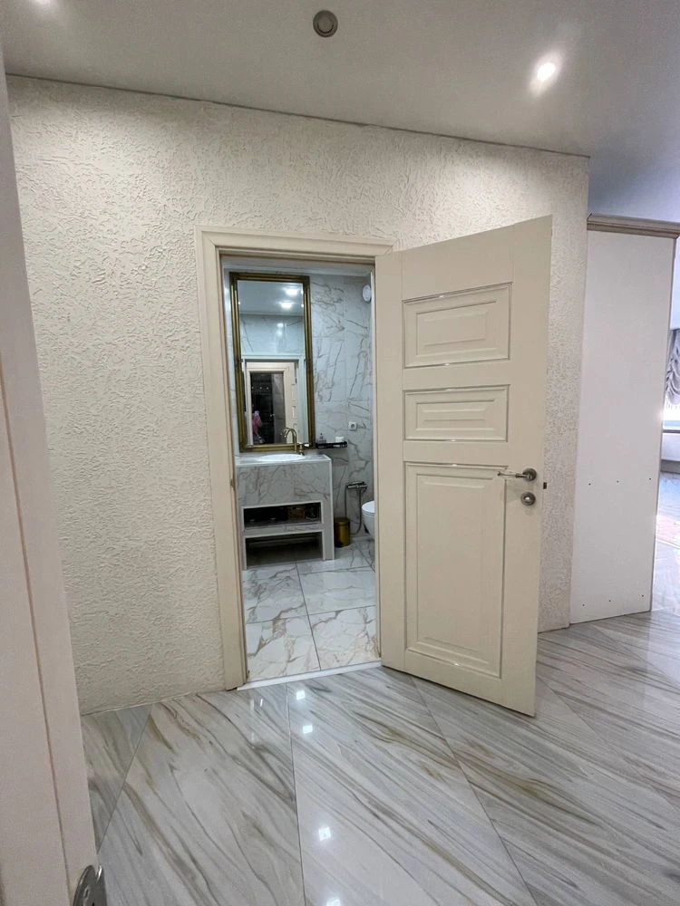 Three-bedroom apartment with a terrace in Irpin! Central Park!