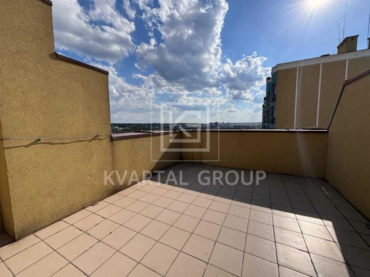 Studio apartment with balcony in the Versailles residential complex DERZHPROGRAMI TAK