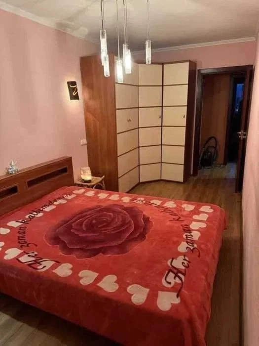 Без % Продам 3-комн. Приречная ул. 27, 65 м. кв
