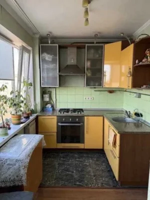 Без % Продам 3-комн. Приречная ул. 27, 65 м. кв