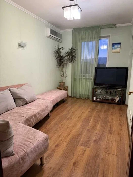 Без % Продам 3-комн. Приречная ул. 27, 65 м. кв