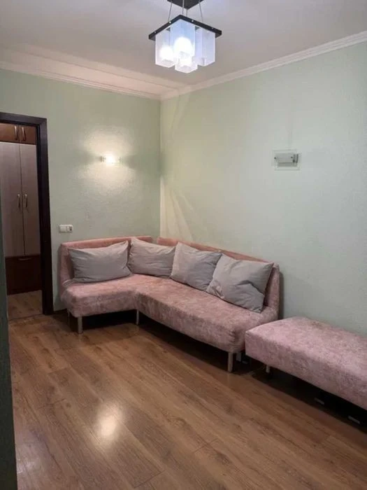 Без % Продам 3-комн. Приречная ул. 27, 65 м. кв