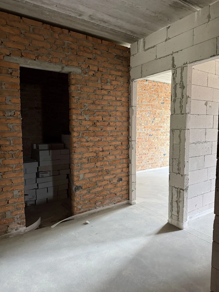 Продается 2-комнатная квартира с видом на парк Дубки в Ирпене