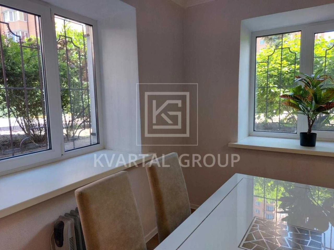 For Sale, 35 sq m Apartment with Modern Renovation in Irpin near the Center