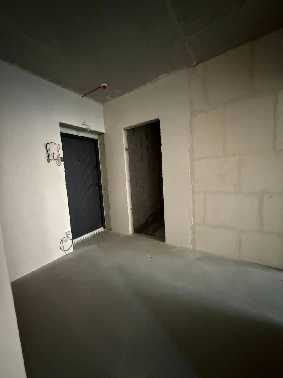 Продаж! 2 к  квартира в Центральний 2 під чистовий ремонт. Ц
