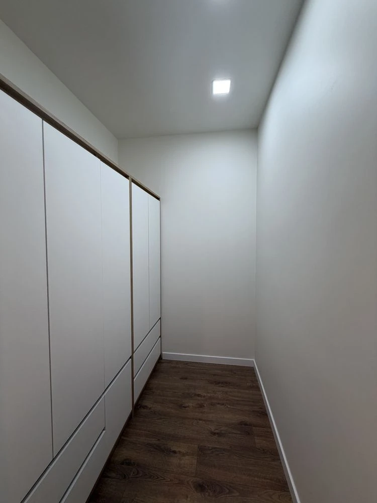 FOR SALE 1-bedroom apartment renovated in Synergy City Gas heating