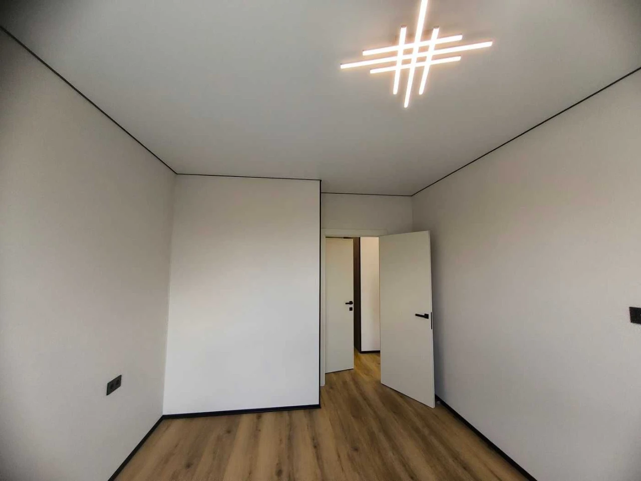 Sale of a 2-bedroom apartment renovated in a business class residential complex