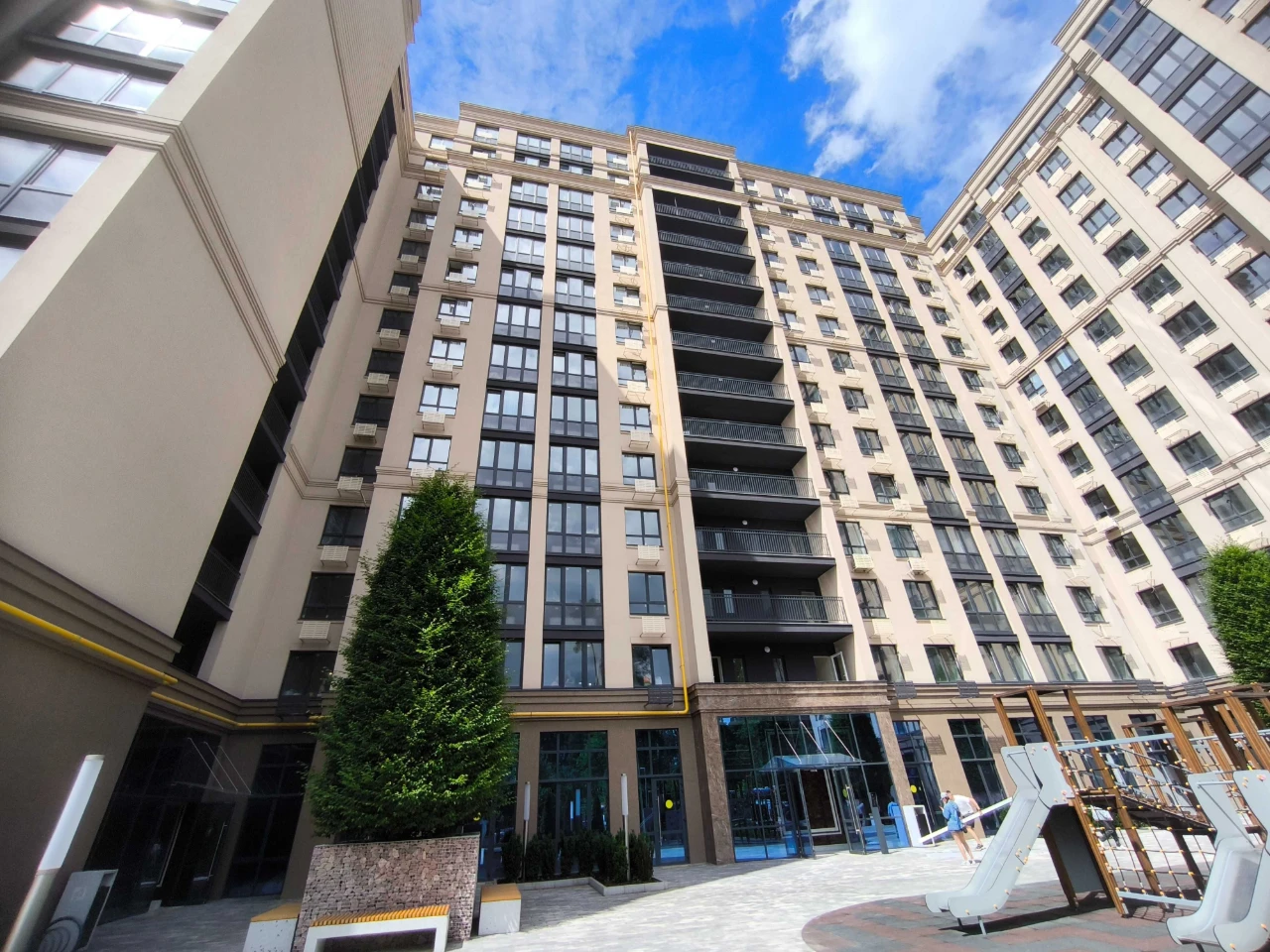 Sale of a 2-bedroom apartment renovated in a business class residential complex