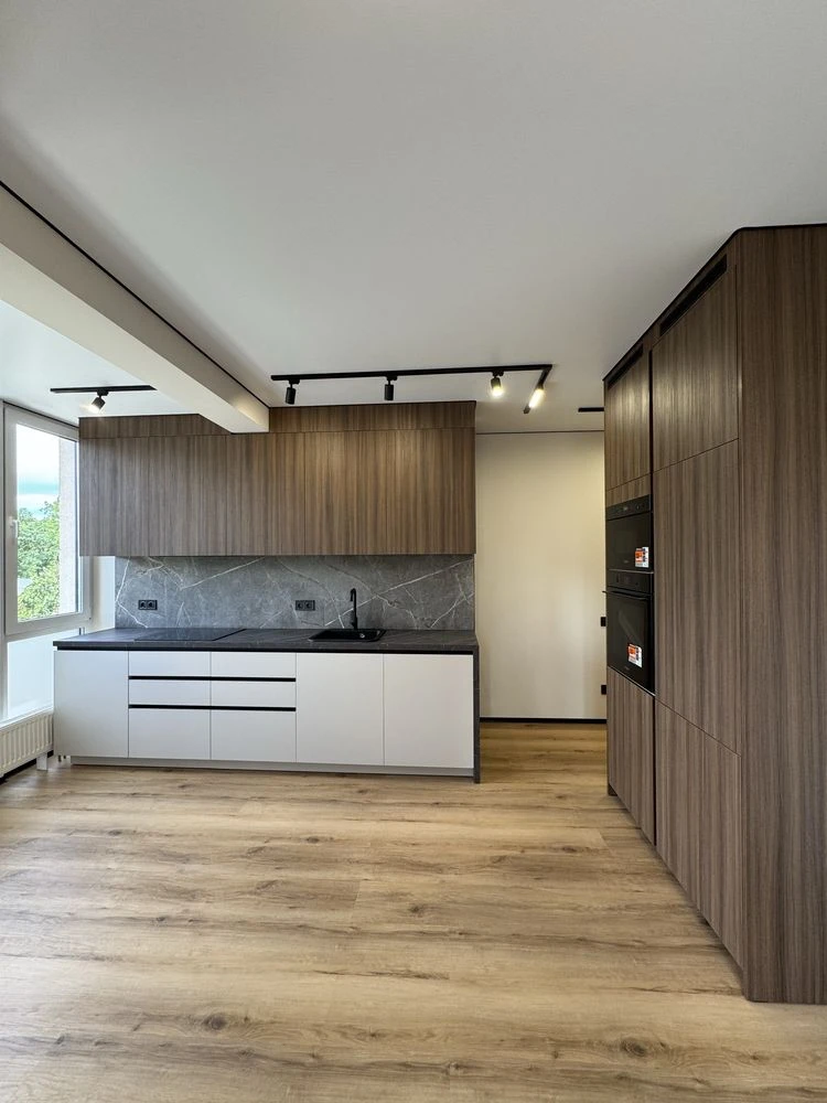 Two-bedroom apartment with new renovation! Irpin'