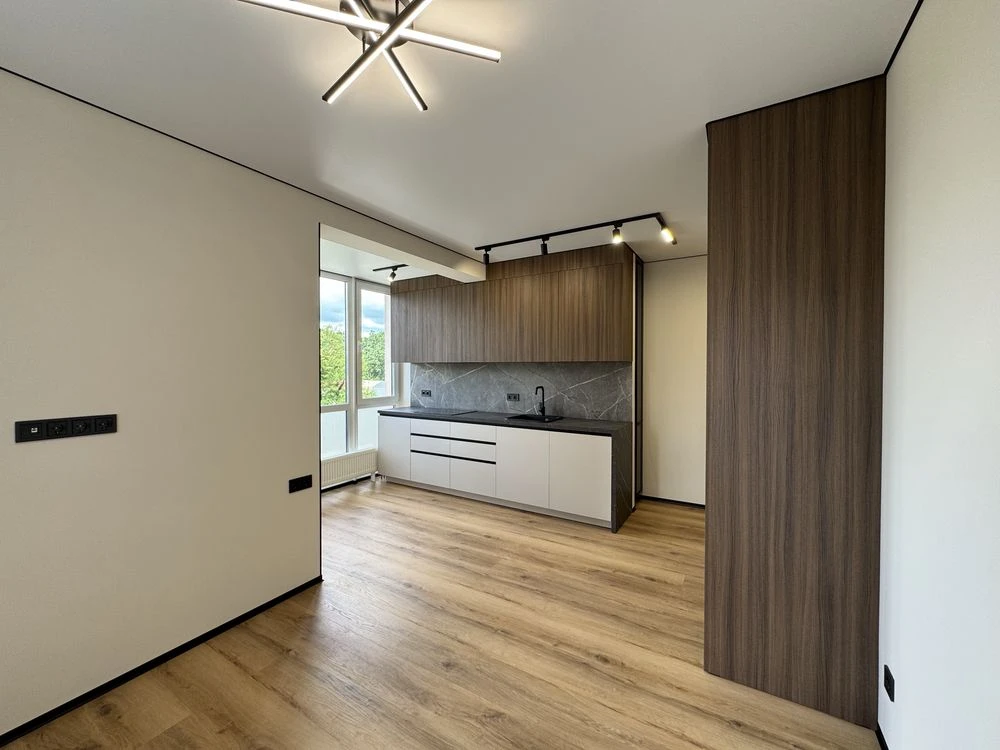 Two-bedroom apartment with new renovation! Irpin'