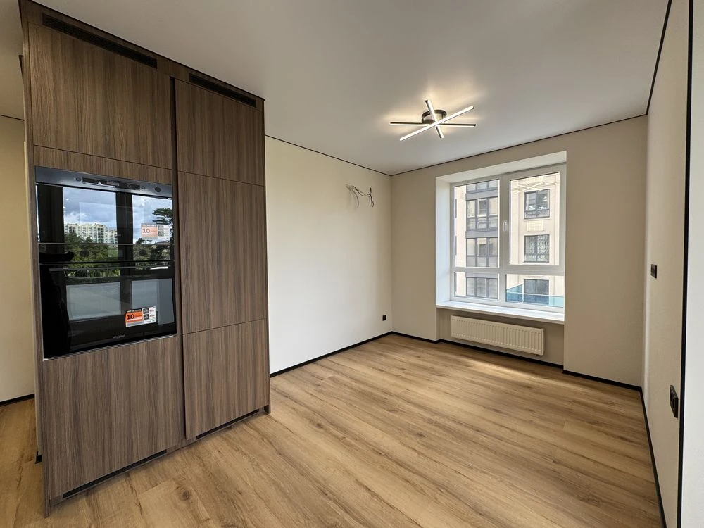 Two-bedroom apartment with new renovation! Irpin'