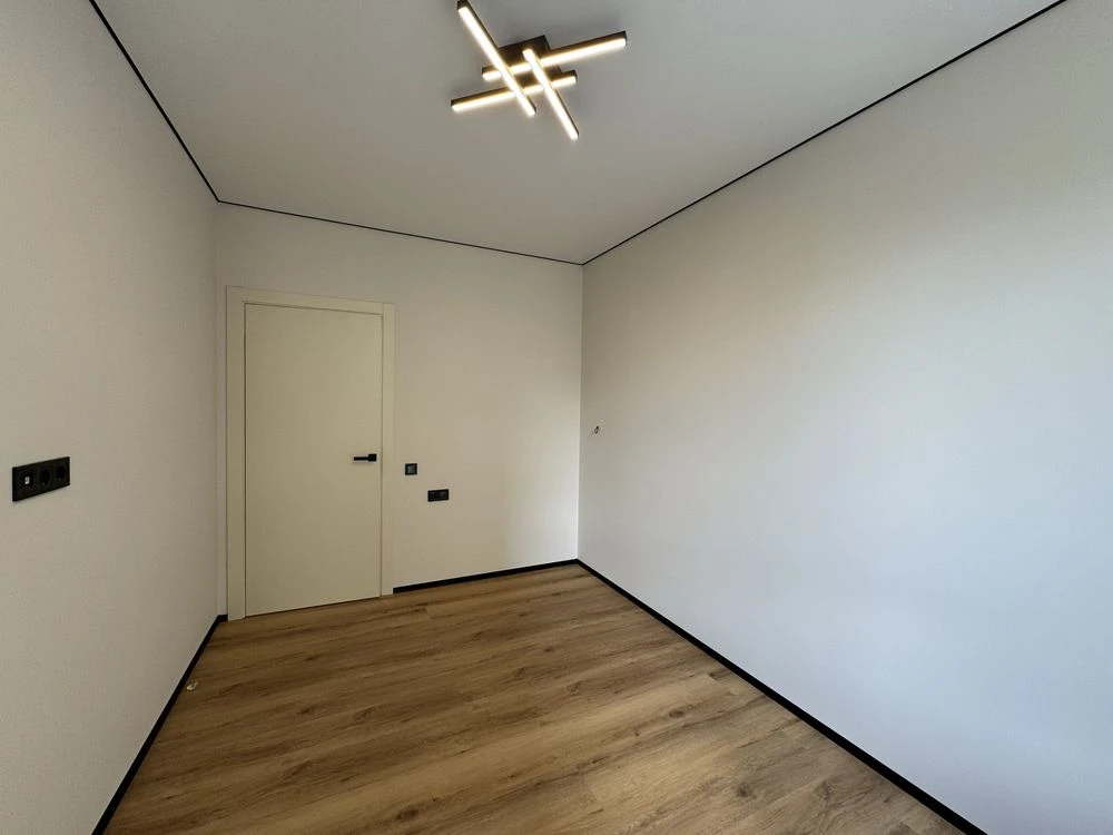 Two-bedroom apartment with new renovation! Irpin'
