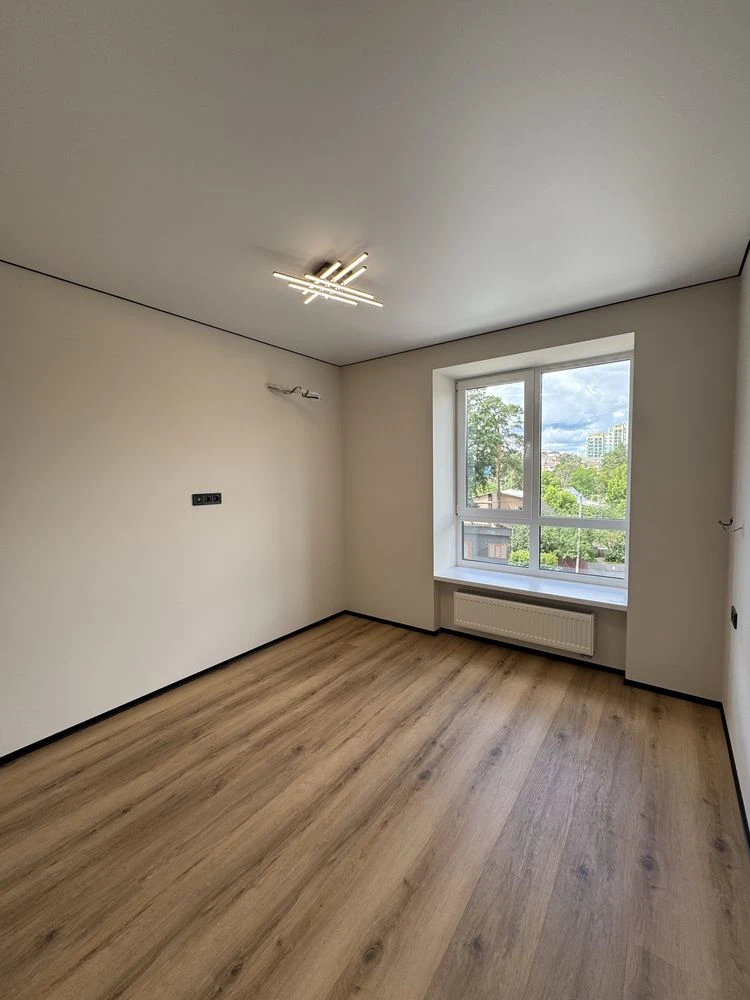 Two-bedroom apartment with new renovation! Irpin'
