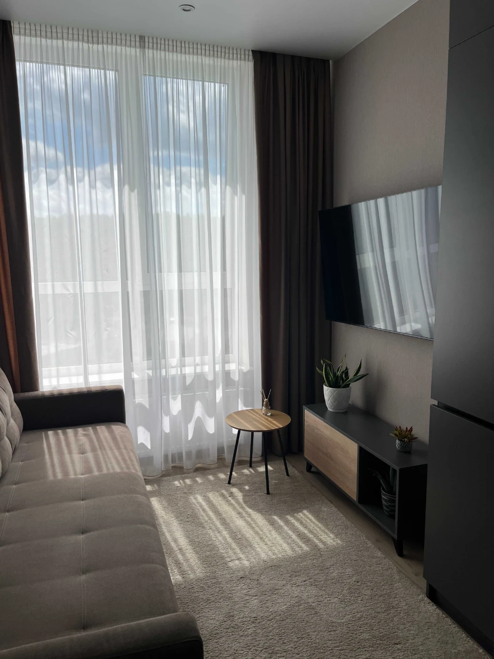 Owner | Synergy 3+ Residence | Gas | Furniture and appliances