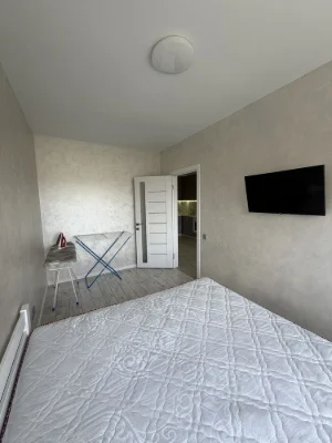 Продам 1-кімнатну квартиру, 38 м² з ремонтом, ЖК ДеЛюкс