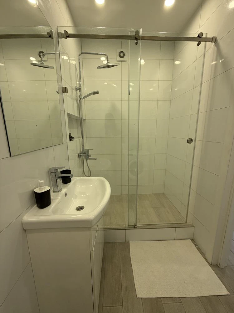 Продам 1-кімнатну квартиру, 38 м² з ремонтом, ЖК ДеЛюкс