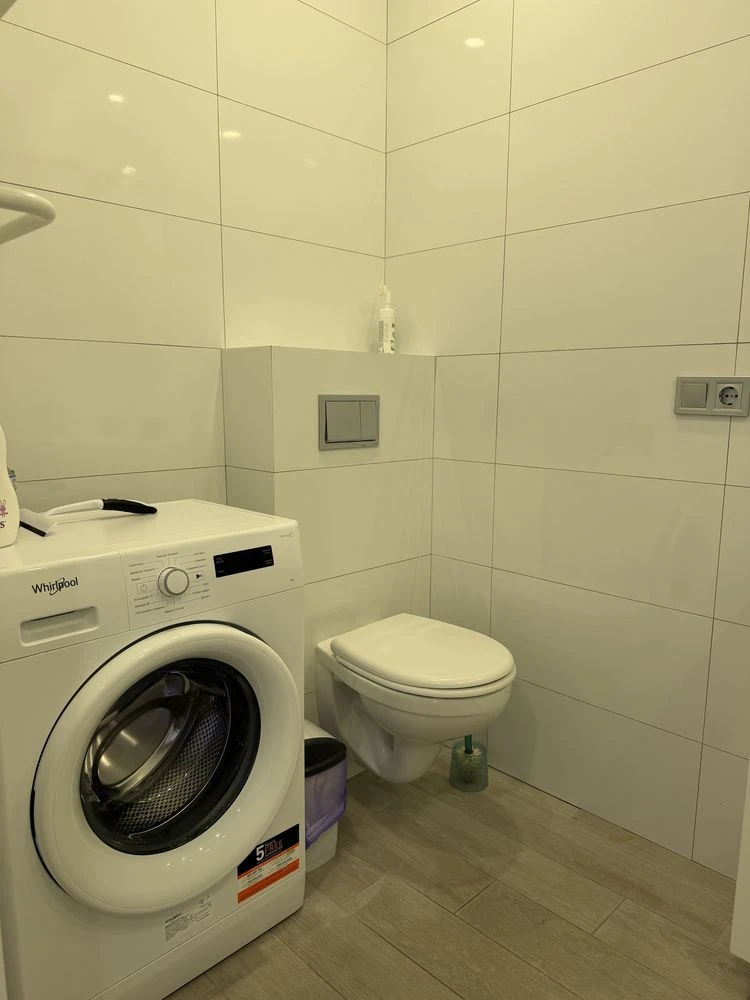 Продам 1-кімнатну квартиру, 38 м² з ремонтом, ЖК ДеЛюкс