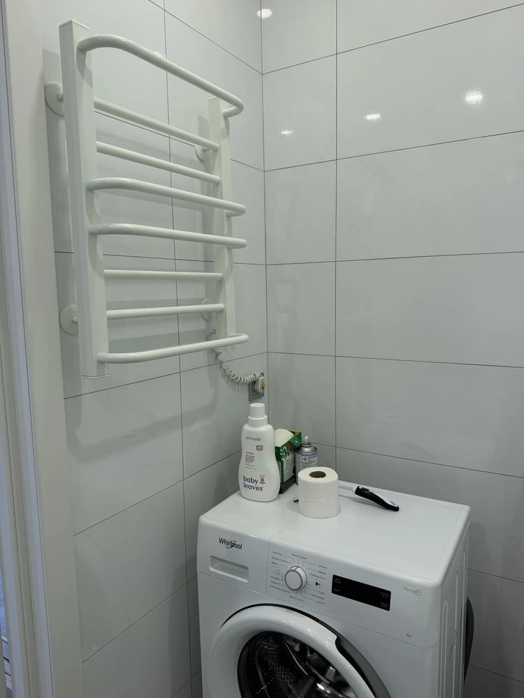 Продам 1-кімнатну квартиру, 38 м² з ремонтом, ЖК ДеЛюкс