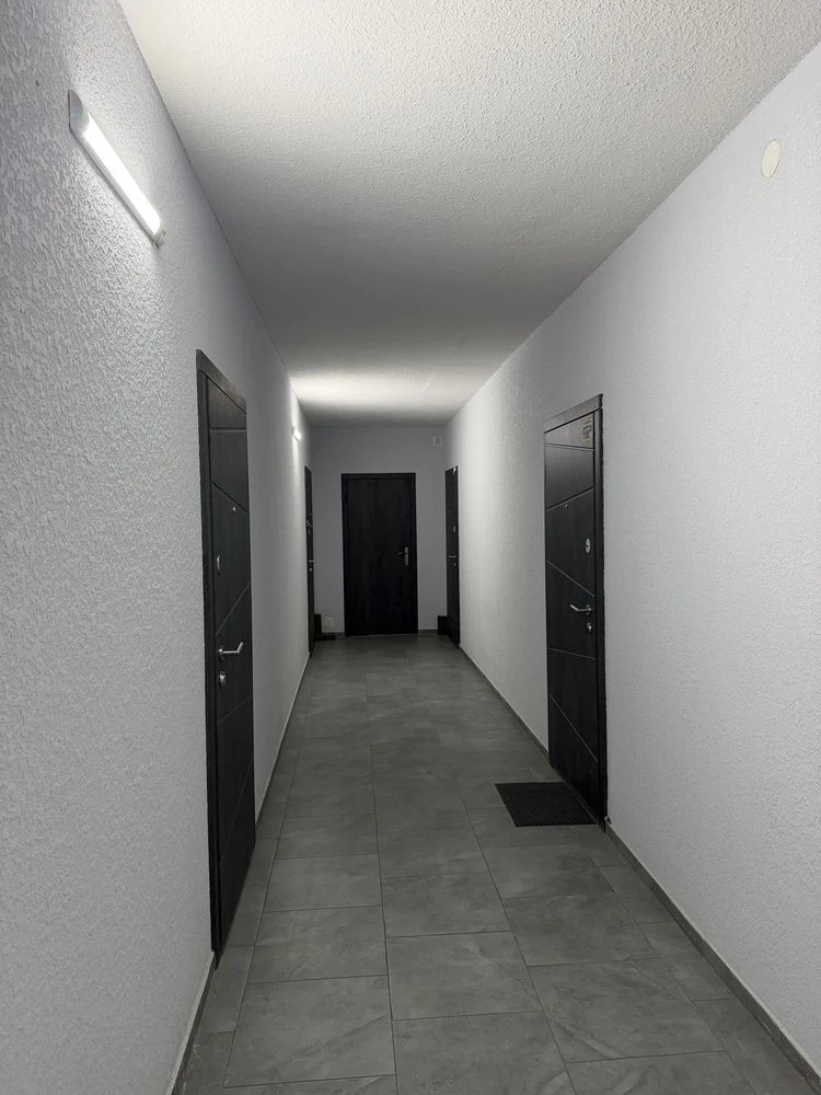 Продам 1-кімнатну квартиру, 38 м² з ремонтом, ЖК ДеЛюкс