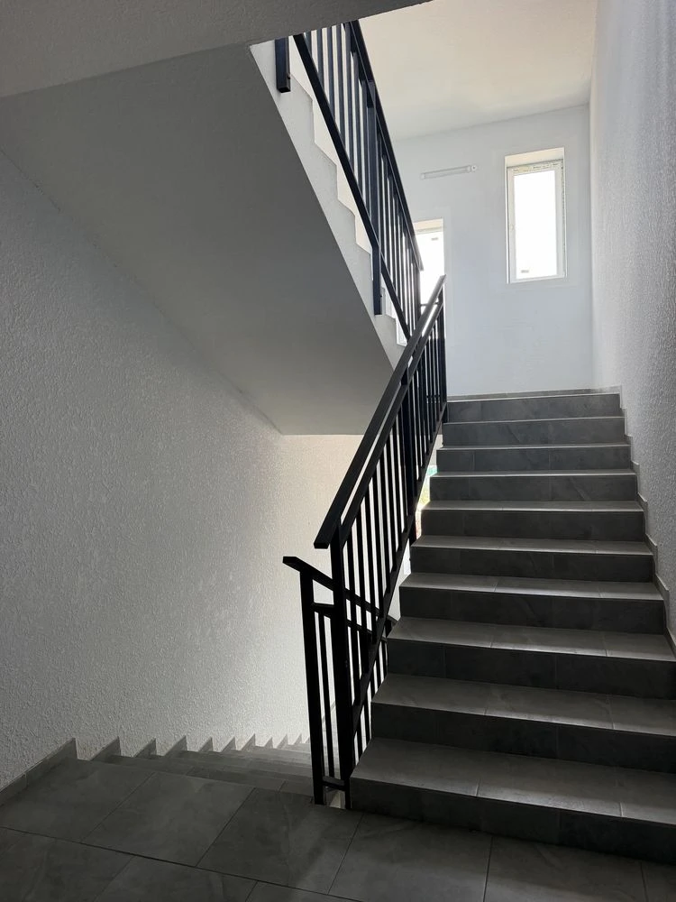 Продам 1-кімнатну квартиру, 38 м² з ремонтом, ЖК ДеЛюкс