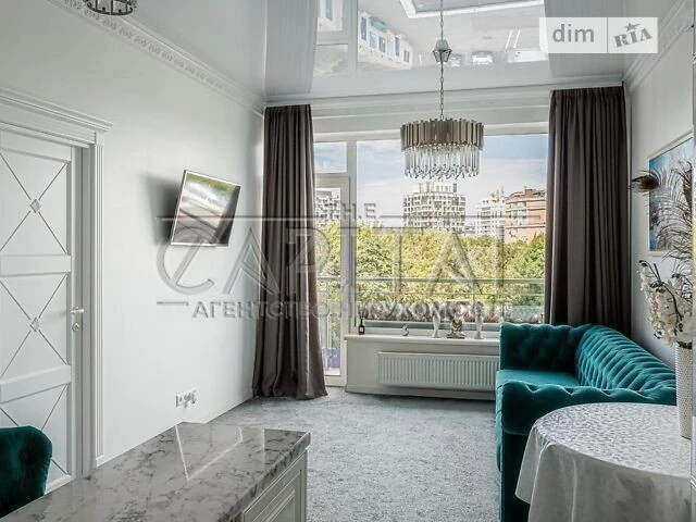 For sale 2-room apartment 71 sq. m. on Laboratornyi 7 • ID 346