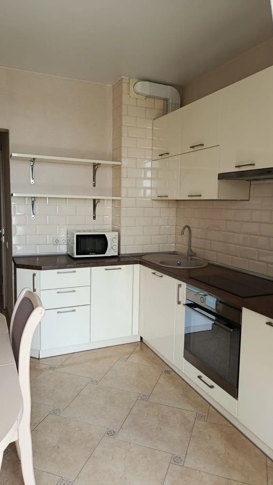 Продаж 1-кімнатної квартири з ремонтом, 36 м², Газ, мін