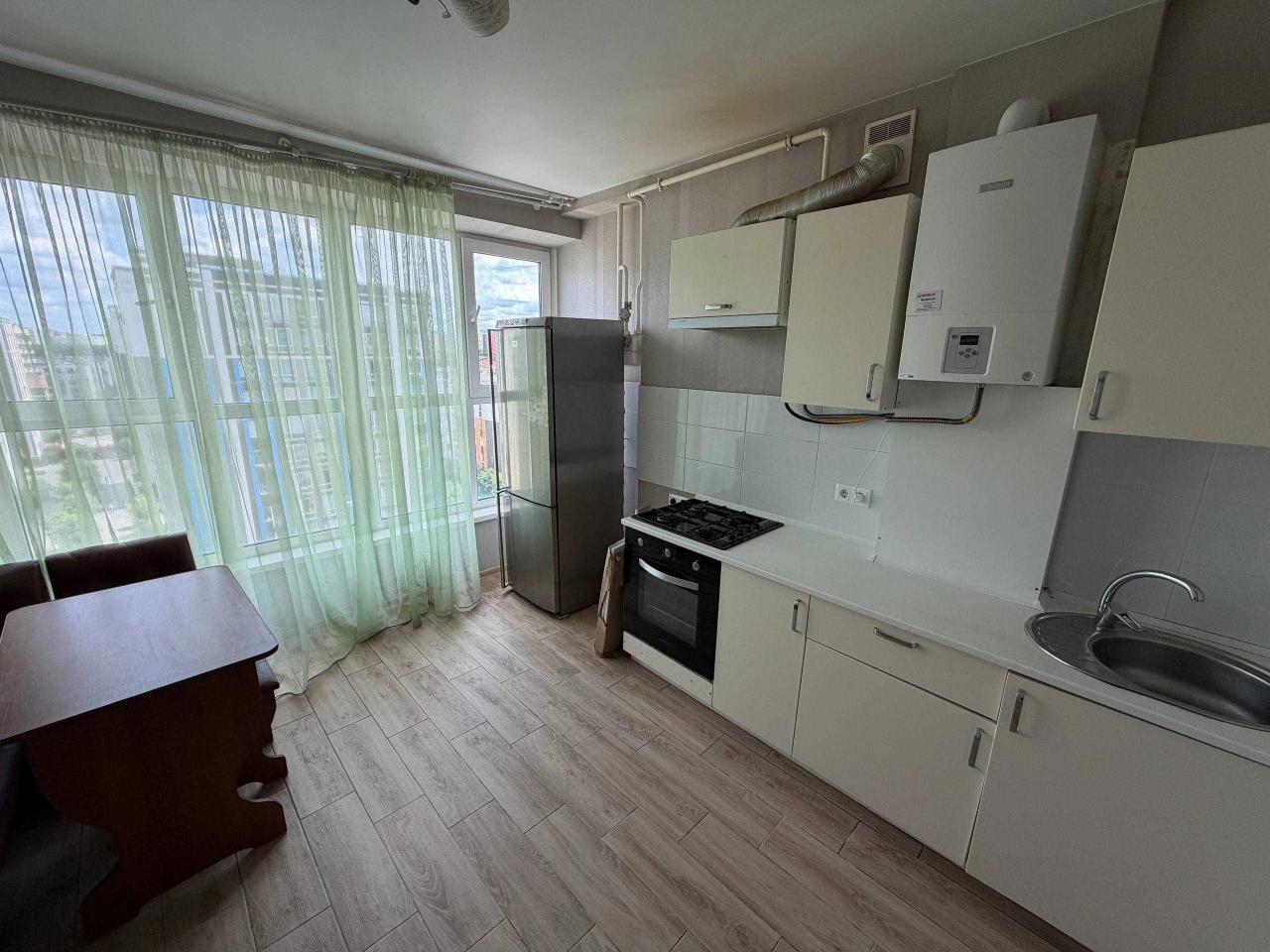 Продаж 1-квартири, мінімальне оформлення, газ