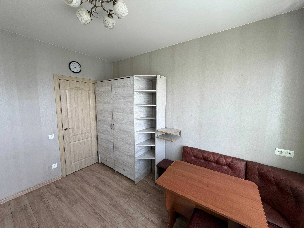 Продаж 1-квартири, мінімальне оформлення, газ
