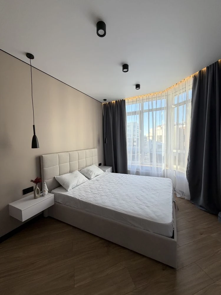 Stylish Euro 2-room apartment with new renovation in Synergy City Residence!