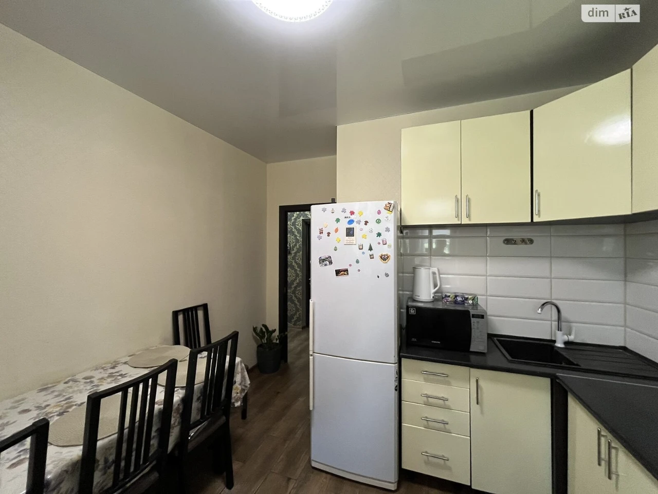 Продаж Квартира Озерна