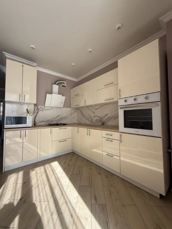 For Sale 2-bedroom apartment with a view of Central Park! Individual