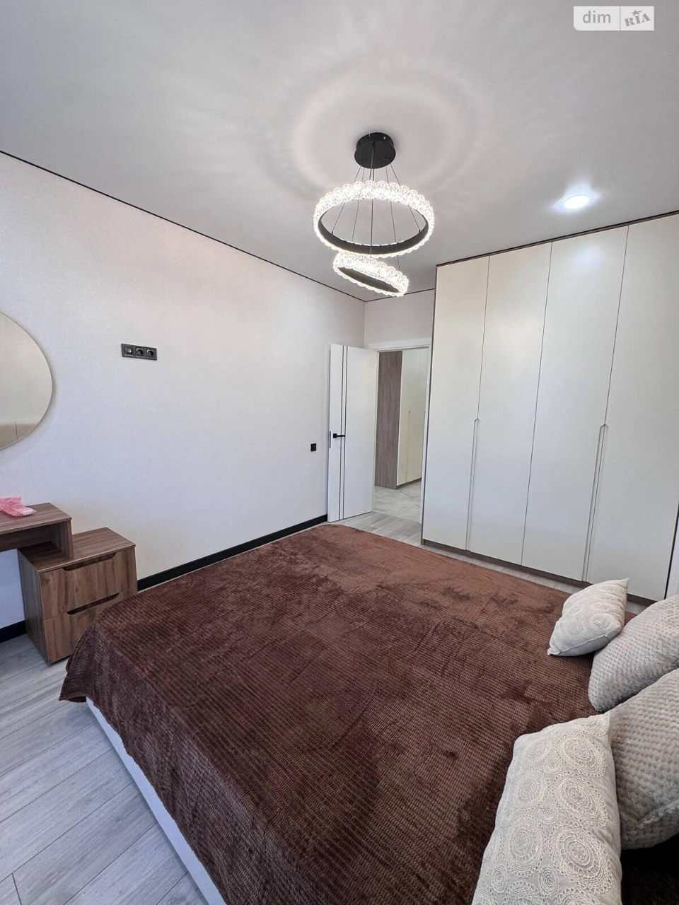 Sale Apartment Romanivka