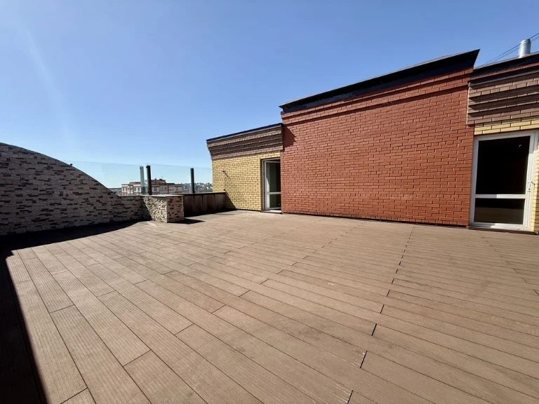 Penthouse with a terrace in the CENTER of Irpin! Sale
