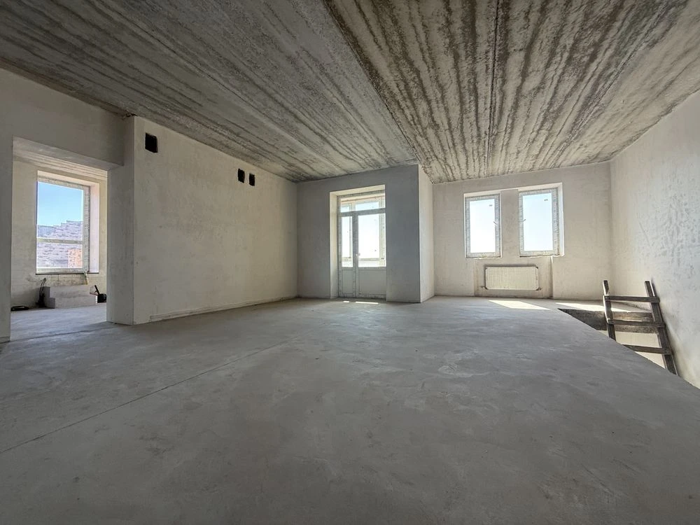 Penthouse with a terrace in the CENTER of Irpin! Sale